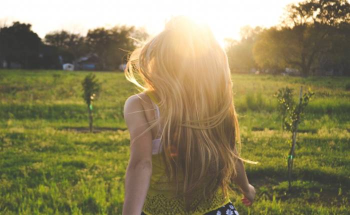 Running_Girl_Morning_Light_SOL